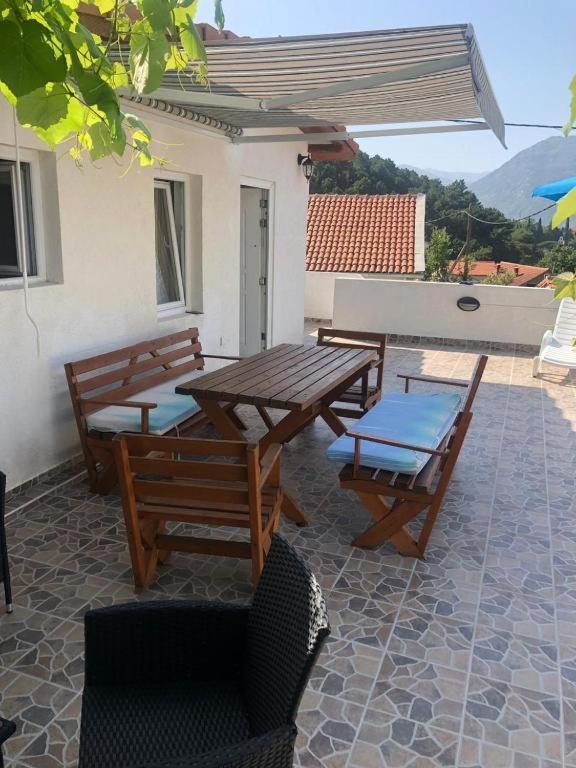 Alisa Sea View Apartment Prcanj Kotor Ngoại thất bức ảnh