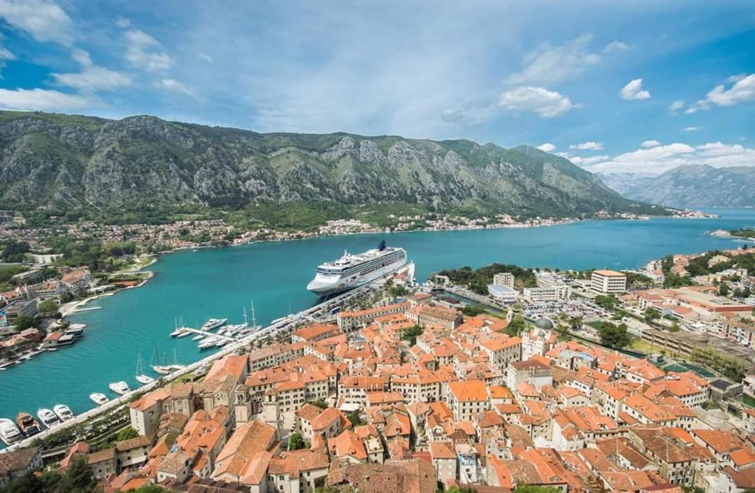 Alisa Sea View Apartment Prcanj Kotor Ngoại thất bức ảnh