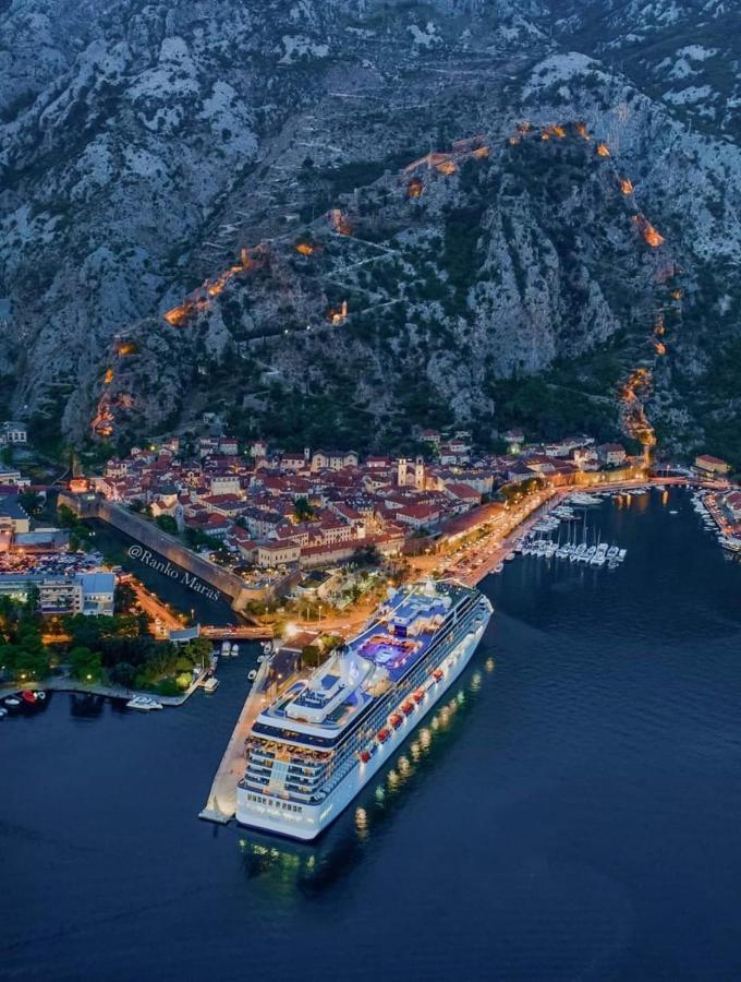 Alisa Sea View Apartment Prcanj Kotor Ngoại thất bức ảnh